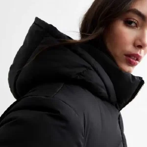 Black Hooded Puffer Jacket (1)